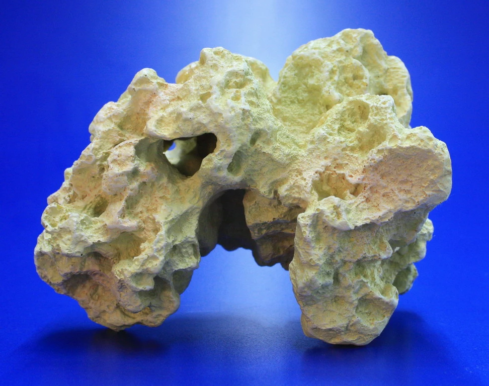 Lochstein Gr. M Mit Höhle - Ca. 16x14x19,5 Cm - Künstlicher Gelb-rötlicher Mondstein